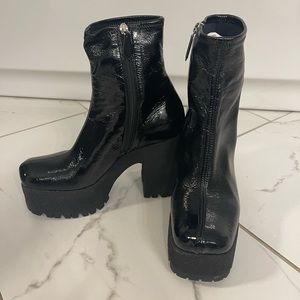 MIU MIU NAPLAK TECH STRTCH BOOTY SIZE 38